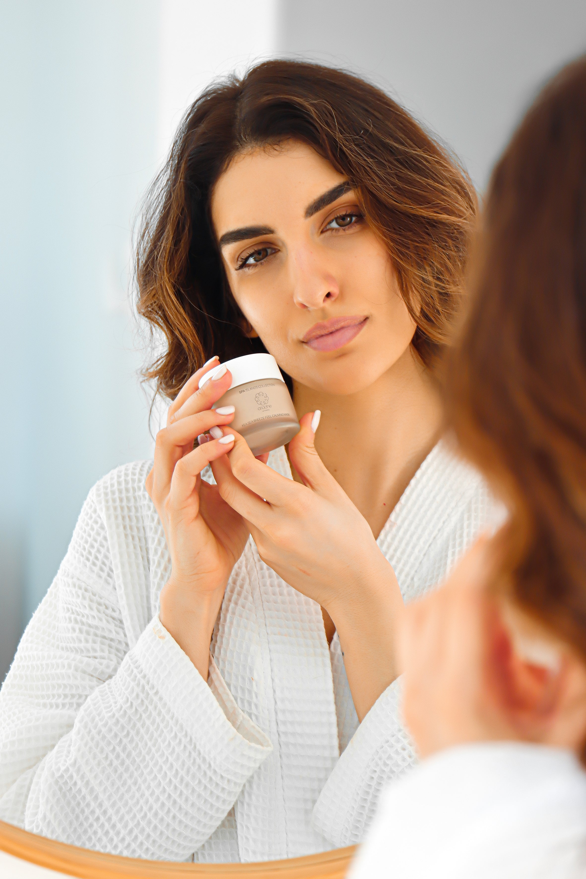 A woman with the Kea Sea Breeze Feel Face Mask.